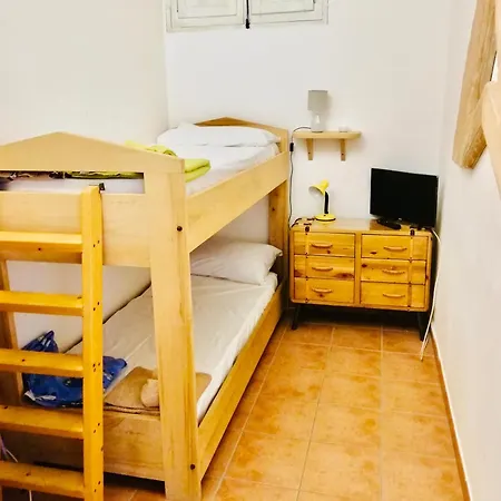Casa Silvia Trilo Calagavetta Feriehus *
