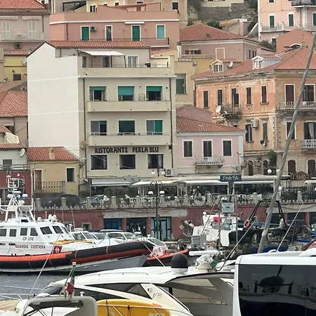 Casa Silvia Trilo Calagavetta * La Maddalena (Sassari)