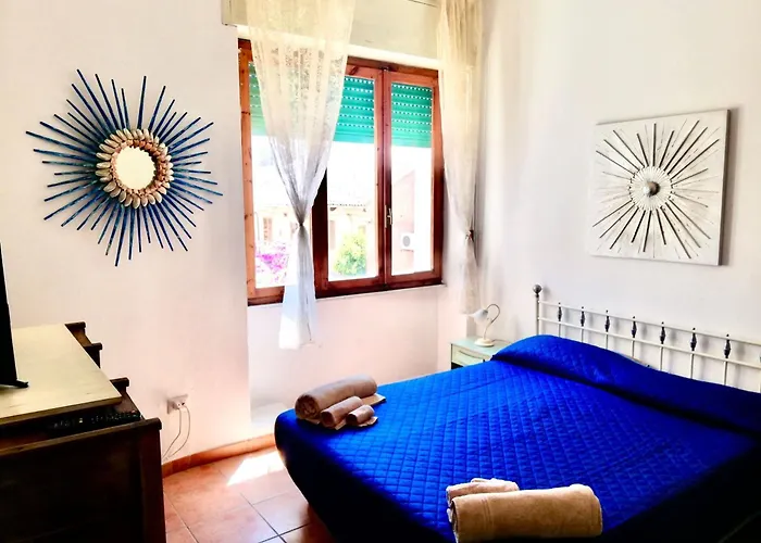 Casa Silvia Trilo Calagavetta * La Maddalena (Sassari)